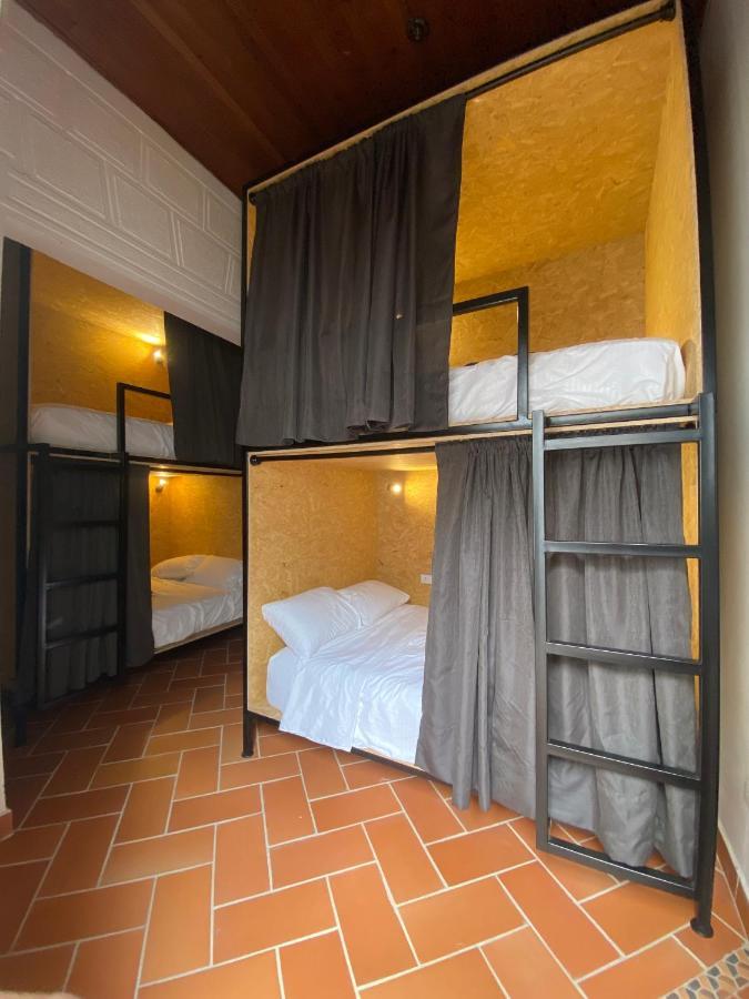 Banana Hostel Bogotá Esterno foto