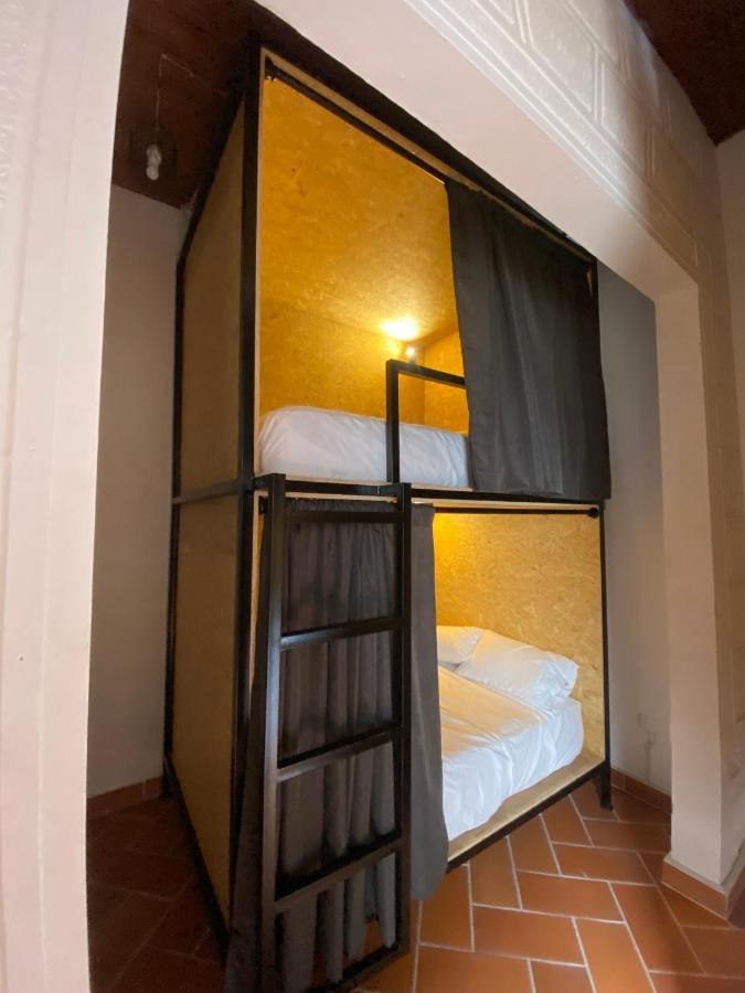 Banana Hostel Bogotá Esterno foto
